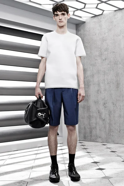Look 18